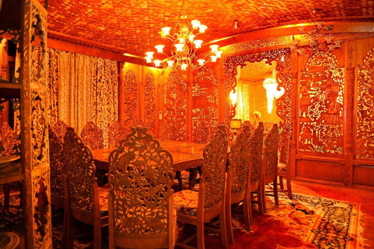 Hotel De Laila House Boat By Sterling Srīnagar Exterior foto