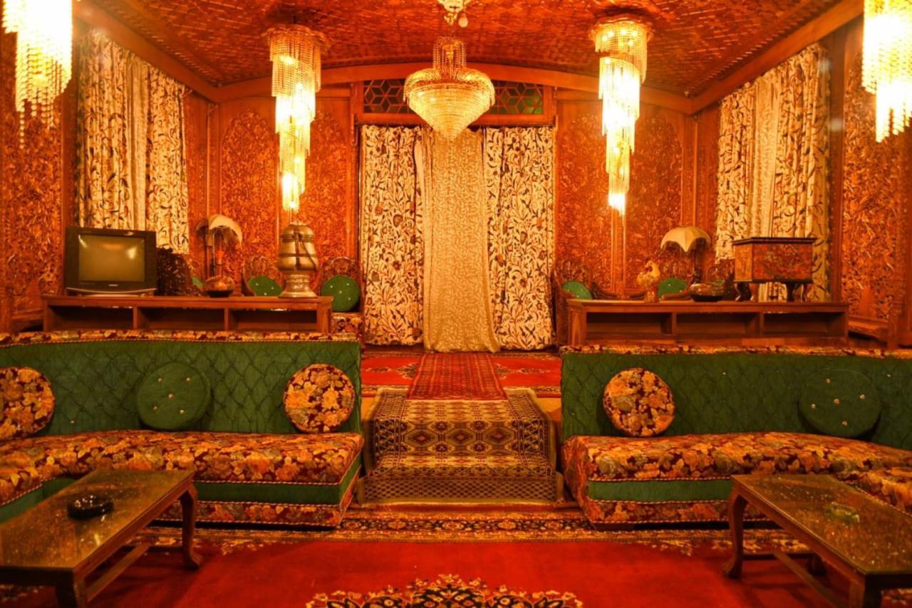 Hotel De Laila House Boat By Sterling Srīnagar Exterior foto